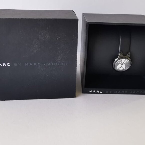 Marc Jacobs Boston Terrier Watch - Picture 11 of 11